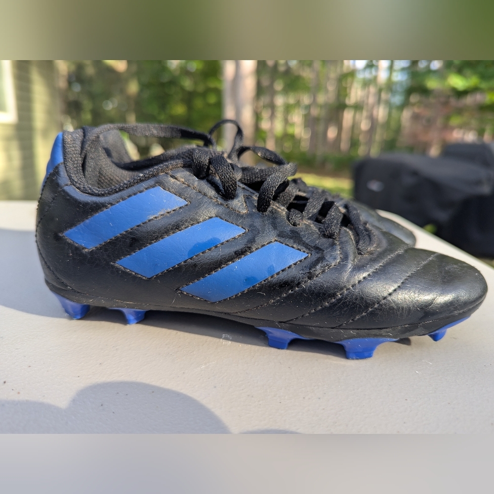 Adidas Kids Sz 2 Black and Blue Goletto VII FG Soccer Cleats